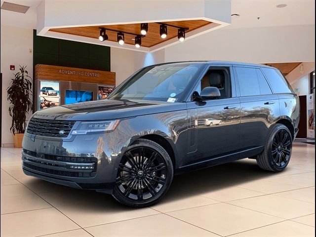 2025 Land Rover Range Rover SE