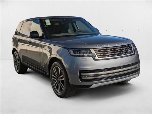 2025 Land Rover Range Rover SE