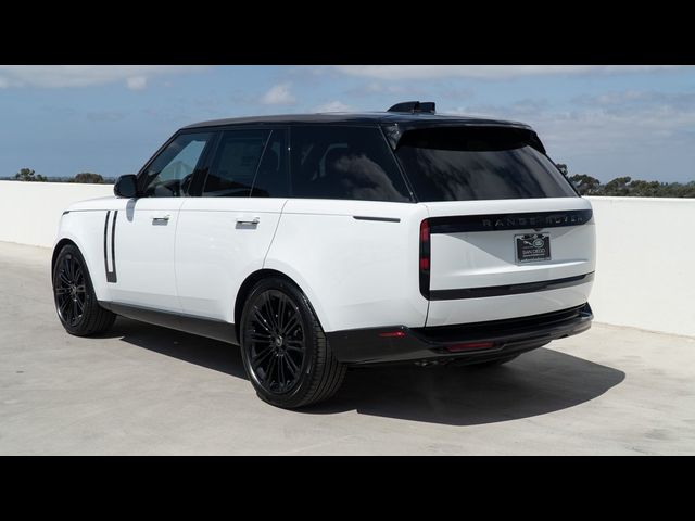 2025 Land Rover Range Rover SE