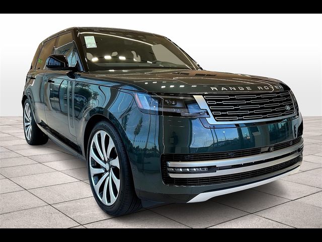 2025 Land Rover Range Rover SE