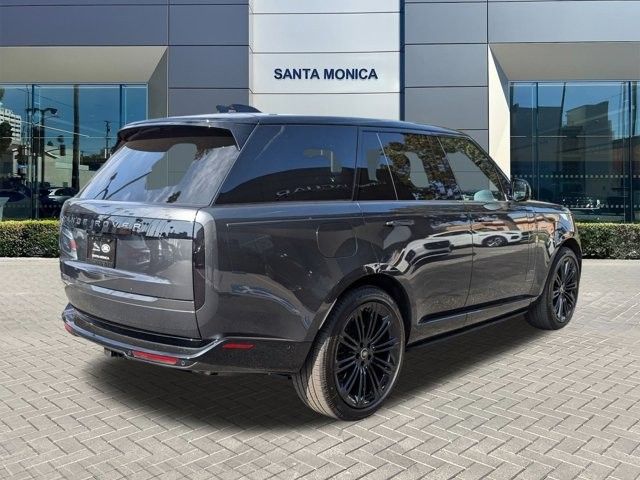 2025 Land Rover Range Rover SE