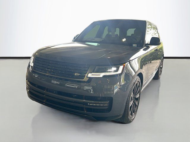 2025 Land Rover Range Rover SE