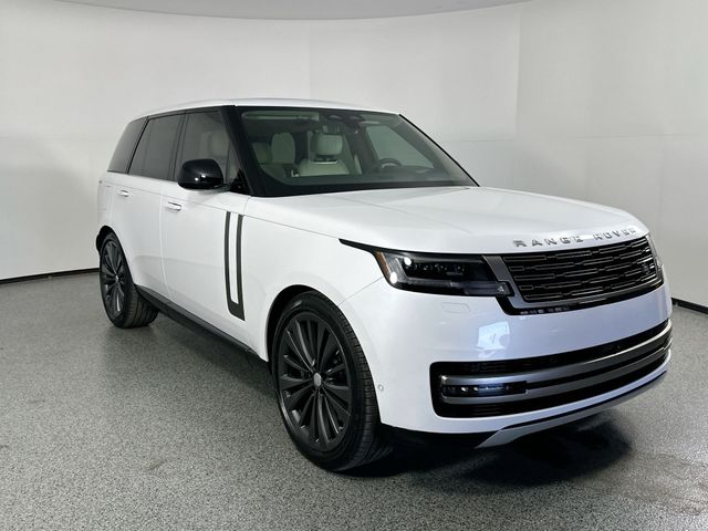 2025 Land Rover Range Rover SE