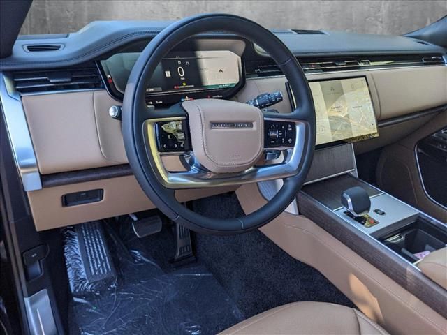 2025 Land Rover Range Rover SE