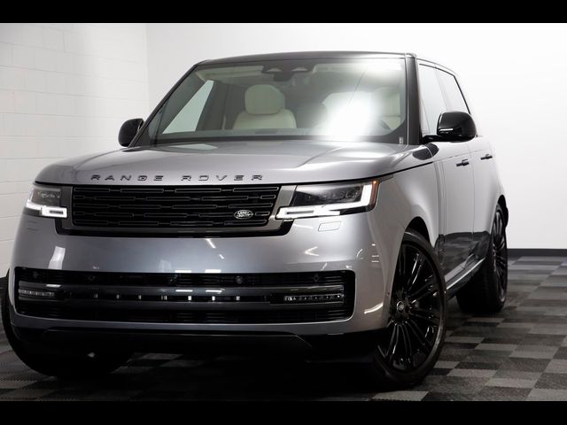 2025 Land Rover Range Rover SE