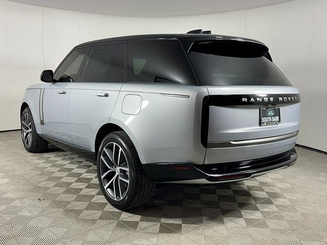 2025 Land Rover Range Rover SE