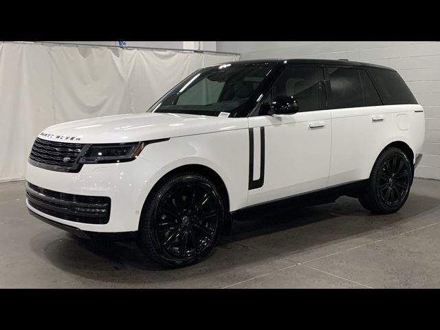 2025 Land Rover Range Rover SE