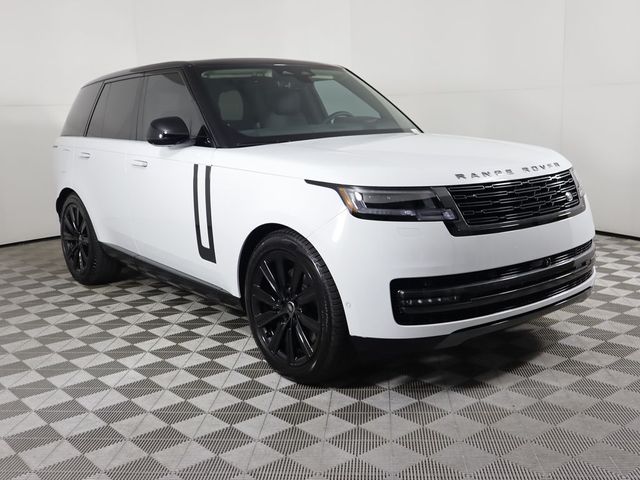 2025 Land Rover Range Rover SE