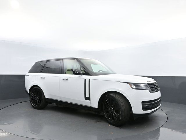 2025 Land Rover Range Rover SE