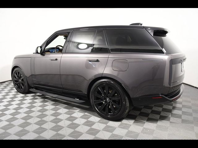 2025 Land Rover Range Rover SE