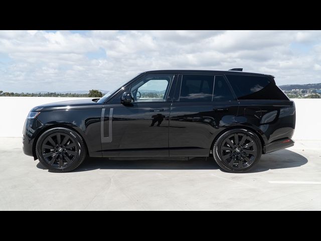 2025 Land Rover Range Rover SE