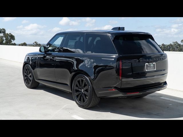 2025 Land Rover Range Rover SE