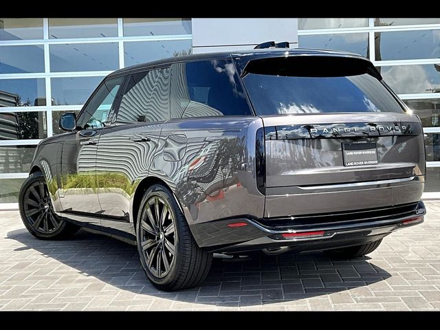 2025 Land Rover Range Rover SE