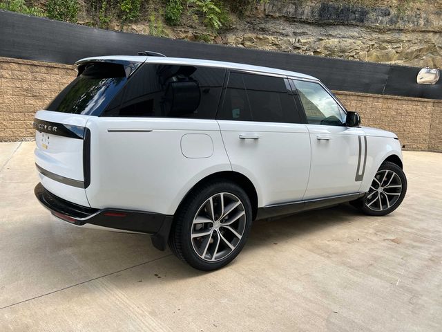 2025 Land Rover Range Rover SE