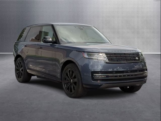 2025 Land Rover Range Rover SE