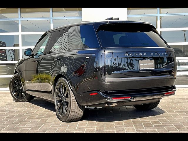 2025 Land Rover Range Rover SE