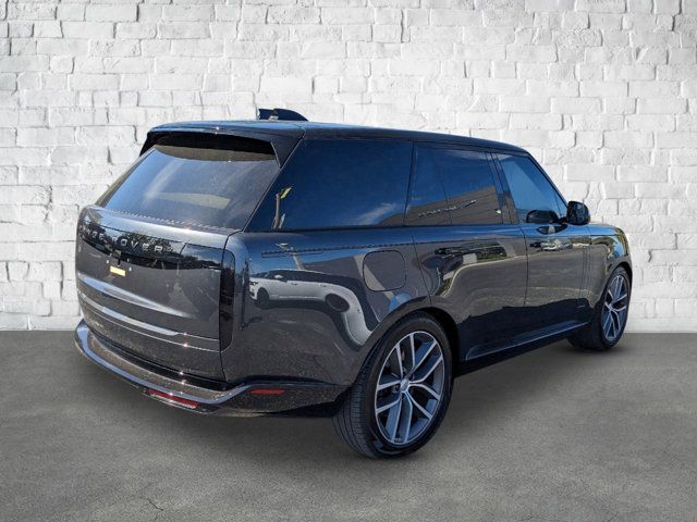 2025 Land Rover Range Rover SE