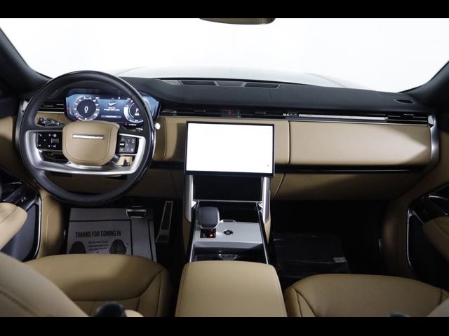 2025 Land Rover Range Rover SE