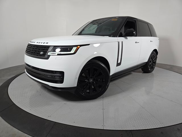 2025 Land Rover Range Rover SE