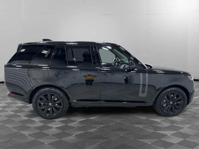 2025 Land Rover Range Rover SE