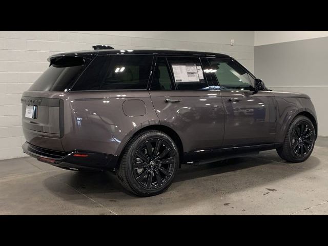 2025 Land Rover Range Rover SE