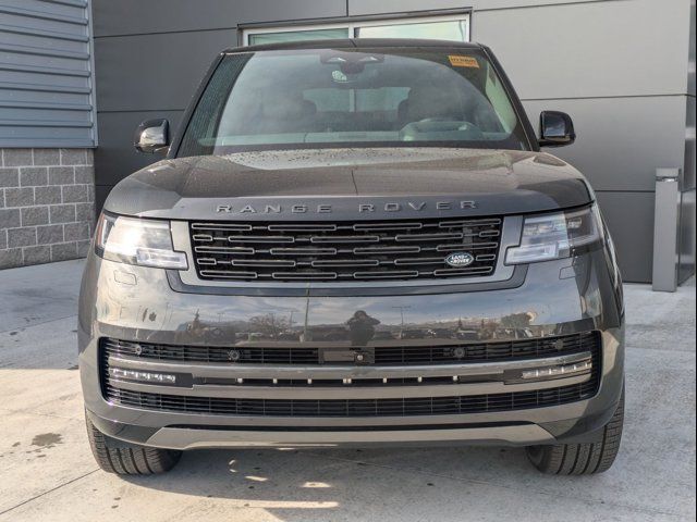 2025 Land Rover Range Rover SE