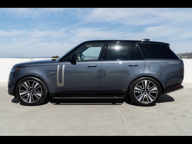 2025 Land Rover Range Rover SE