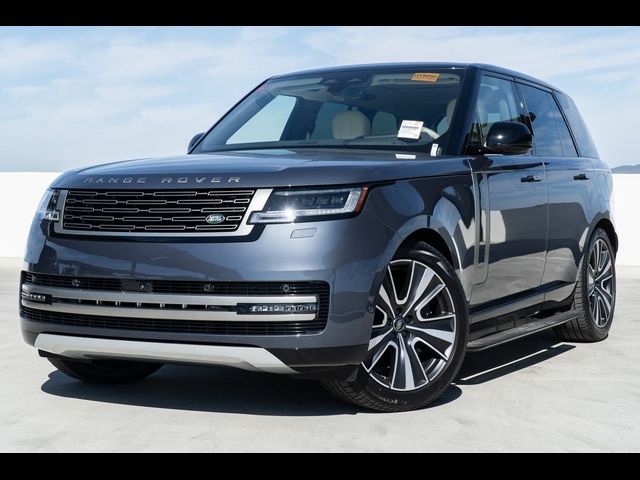 2025 Land Rover Range Rover SE