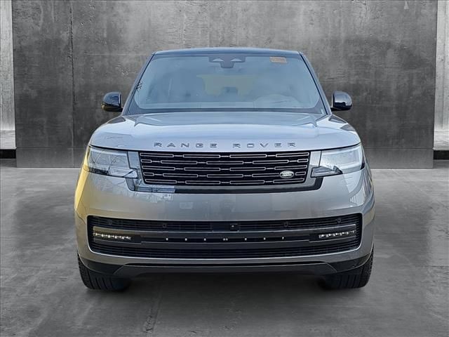 2025 Land Rover Range Rover SE