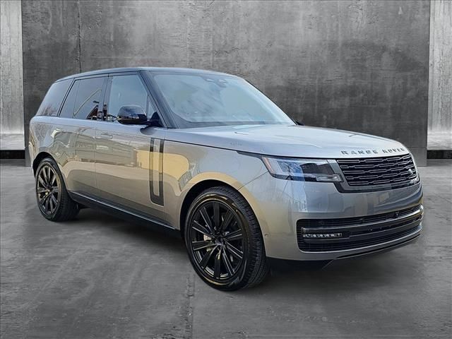 2025 Land Rover Range Rover SE