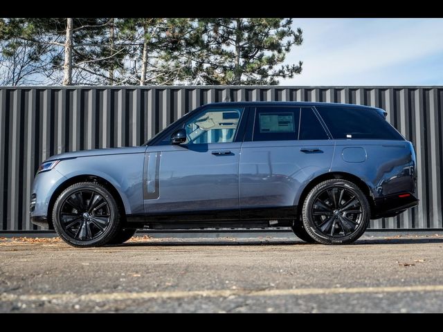 2025 Land Rover Range Rover SE