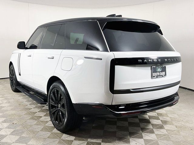 2025 Land Rover Range Rover SE