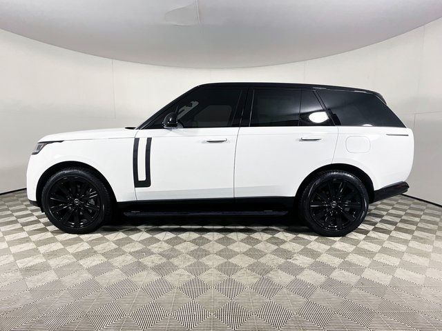 2025 Land Rover Range Rover SE