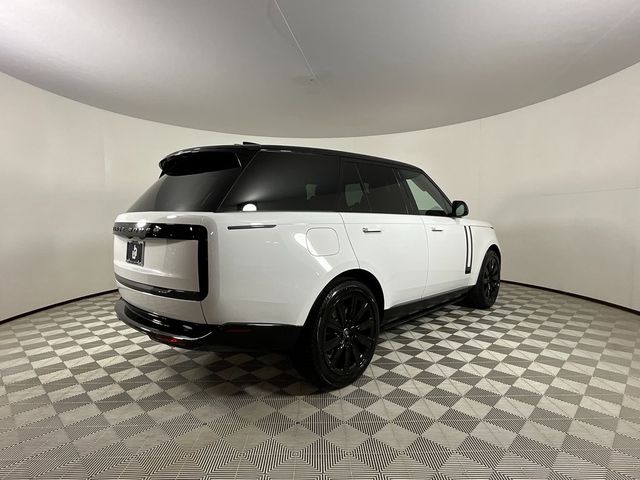 2025 Land Rover Range Rover SE