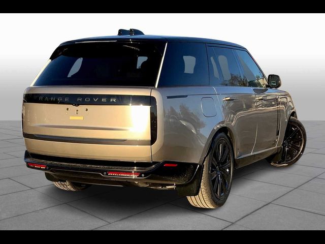 2025 Land Rover Range Rover SE