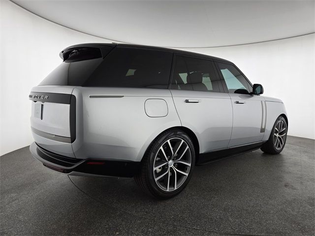 2025 Land Rover Range Rover SE