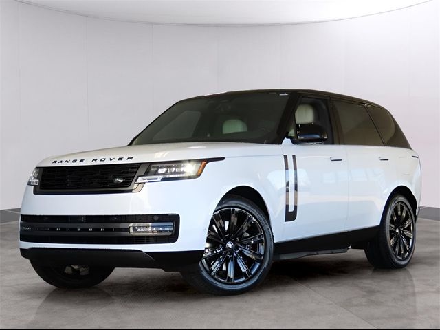 2025 Land Rover Range Rover SE