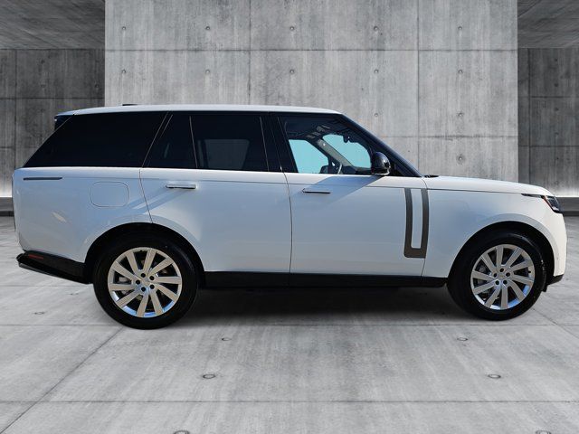 2025 Land Rover Range Rover SE