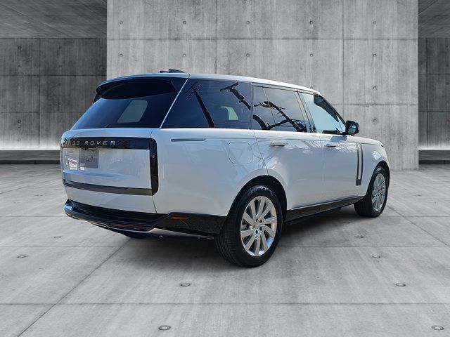 2025 Land Rover Range Rover SE