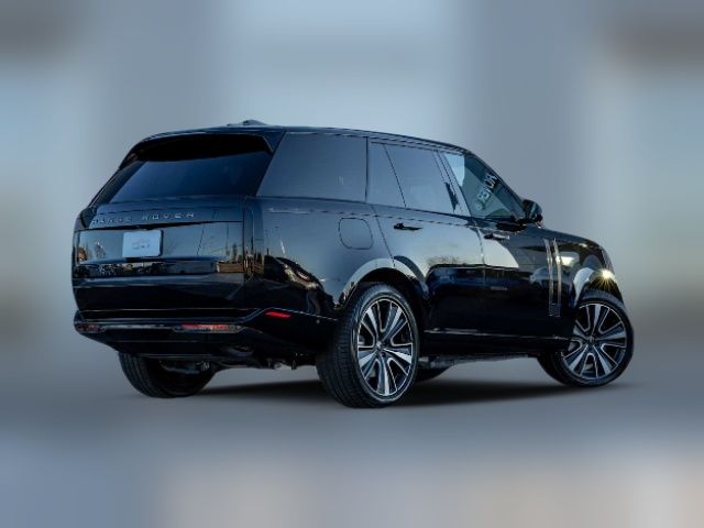 2025 Land Rover Range Rover SE