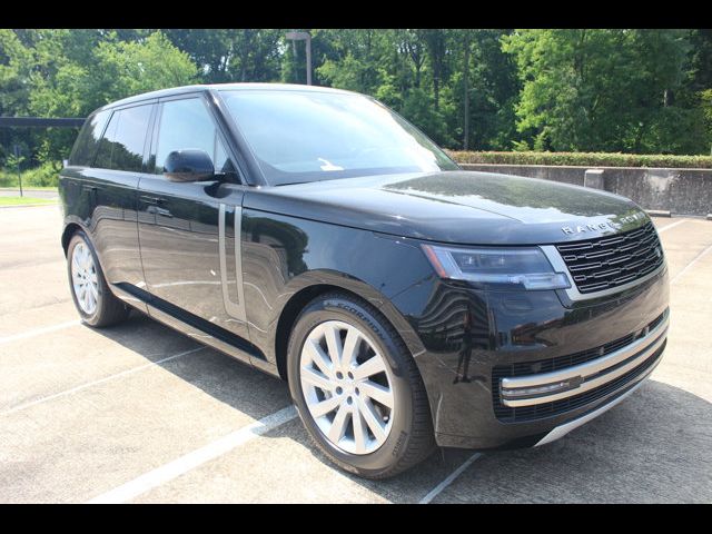 2025 Land Rover Range Rover SE