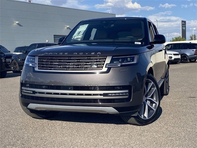 2025 Land Rover Range Rover SE