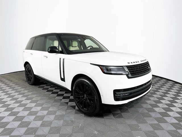 2025 Land Rover Range Rover SE