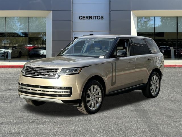 2025 Land Rover Range Rover SE