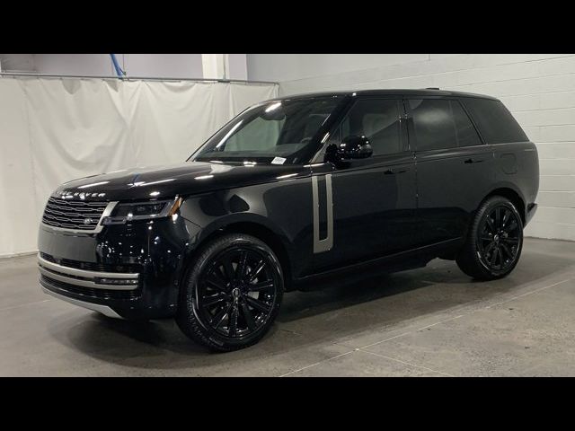 2025 Land Rover Range Rover SE