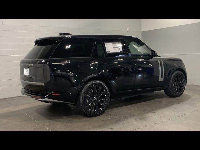 2025 Land Rover Range Rover SE