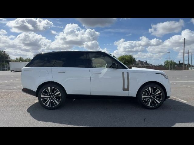 2025 Land Rover Range Rover SE