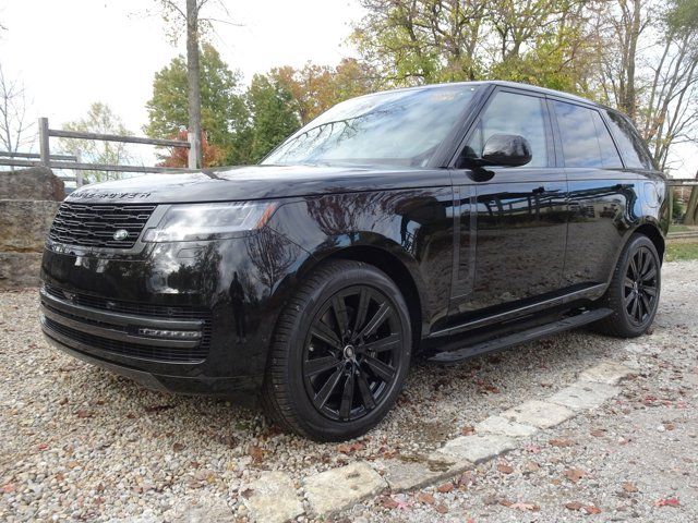 2025 Land Rover Range Rover SE