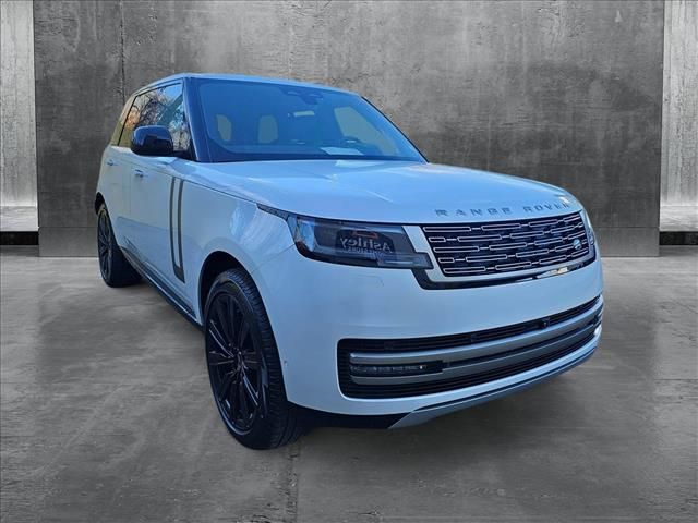 2025 Land Rover Range Rover SE