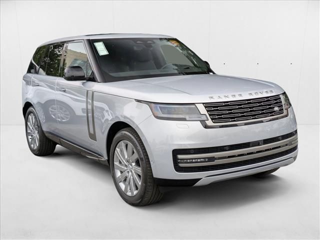 2025 Land Rover Range Rover SE